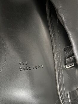 Dressursattel Ikonic Light Monoblatt 17,5 Ikonic Light Monoblatt