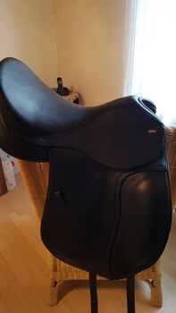 DRESSURSATTEL, Letek/TEKNA  Glossy, S. Acar, Dressage Saddle, Dillingen