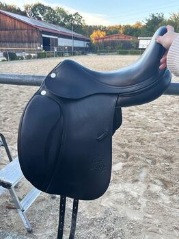 Dressursattel Prestige X-Helen FS 17" 33, Prestige  X-Helen FS , Ina, Dressursattel, Lörrach 