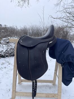 Dressursattel Schleese ProLight Braun 17 Zoll Schleese ProLight