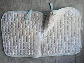 Dressurschabracke mit Fliegenohren CM Equastrian 