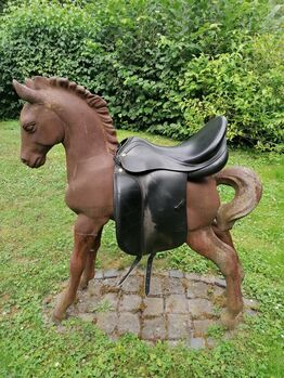 Dressursattel 17", 32 KW zu verkaufen, Prestige  Top Dressage , Nina J. , Dressage Saddle, Neuwied 