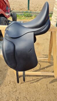 Dressursattel Busse Basel 17,5 Zoll, Busse Basel, Nadja Spranger, Dressage Saddle, Dresden 