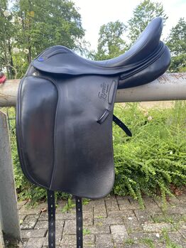 Dressursattel Euroriding Emilio by Prestige 17 Zoll/ 32 Kammer,  Euroriding by Prestige Emilio, H.Aringsmann , Dressage Saddle, Bissendorf