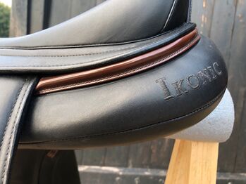 Dressursattel Ikonic Pro Evolution 17“ (EVOD02), Ikonic Pro Evolution, Lena, Dressage Saddle, Hamburg