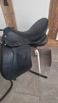 Dressursattel Karsten Huck dt Saddlery 17 Zoll, Dt Saddlery Karsten Huck, Silke Schmidt , Dressage Saddle, Schmalkalden 