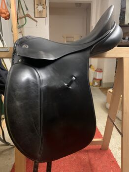 Dressursattel Kiefer 17 Zoll, Kieffer, S. Glatt, Dressage Saddle, Lottstetten 