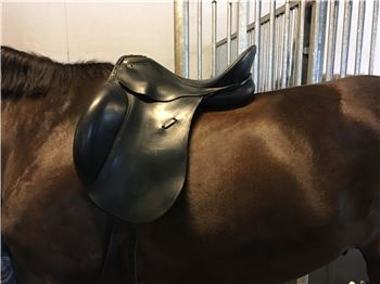 Dressursattel, Kieffer Ulla Salzgeber, Müller, Dressage Saddle, Neustadt