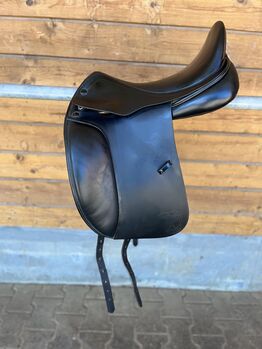 Dressursattel Leonardo Prestige 17'' KW 33, Prestige  Leonardo , Veronika Auer-Traidl, Dressage Saddle, Kirchseeon