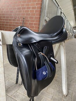 Dressursattel Prestige Modena 17 Zoll 33 KW, Prestige  Modena, Marie Müller , Dressage Saddle, Sankt Augustin 