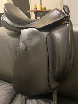 Dressursattel Roma Dressage 17 Zoll, Prestige Roma Dressage, Lorena Brands, Dressage Saddle, Leverkusen