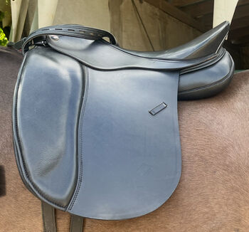 Dressursattel Sommer Remos Future Classic 16,5 Zoll, Sommer/Remos Future DS Classic, Viola Jackson, Saddles, Zwingenberg