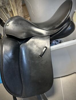 Dressursattel 17 Zoll Hintermayer „Anatomic“ Hintermayer Anatomic
