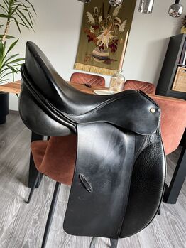 Dressursattel von Otto Schuhmacher 17 Zoll, Otto Schuhmacher Profi Exclusive, Celina Hammann, Dressage Saddle, Söhlde