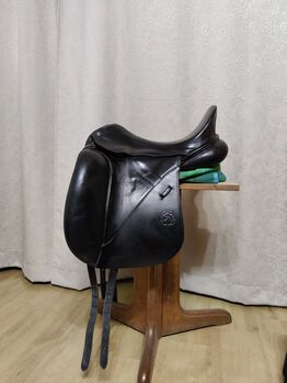 Dressursattel Hennig 17.5 Zoll MFT Monoblatt, Hennig MFT, Vöhl, Dressage Saddle, Frankenberg (Eder)