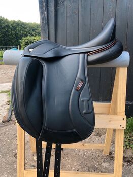 Dressursattel Ikonic Pro Evolution 17“ (EVOD02), Ikonic, Lena, Dressage Saddle, Hamburg