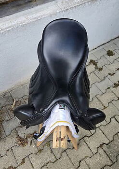 Dressursattel Monoblatt 18"