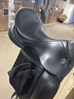 Dressursattel Niedersüß Ouvertüre Victoria Niedersüß Victoria Ouvertüre 