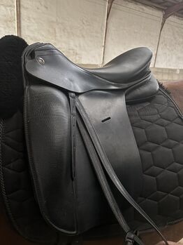 Dressursattel Niedersüß Ouvertüre Victoria, Niedersüß Victoria Ouvertüre , Sonja Harwarth, Dressage Saddle, Hirtenberg
