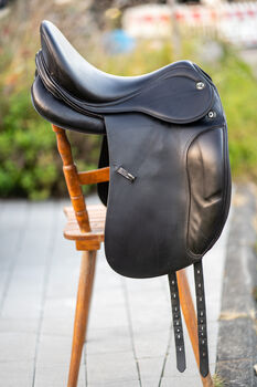 Dressursattel Prestige Doge 17" / 33 KW (top gepflegt), Prestige Doge , Leah D, Dressage Saddle, Neckartailfingen