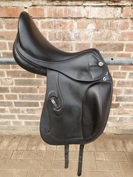 Dressursattel Prestige Venus K New Monoblatt 17 Zoll, Prestige Venus K New, Steffi, Dressage Saddle, Parchim