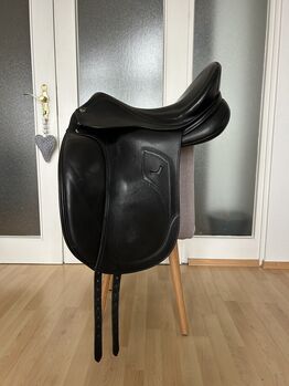 Dressursattel Tech 1 (Erreplus) 17 Zoll, 2020, Tech 1 Dressur, Alina S., Dressage Saddle, Waabs 