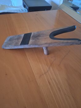 Stifelknecht aus Holz mit Anti Abrutsch Hilfe