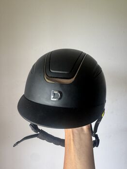 Dublin helmet, Dublin Estella mips, Samy Casey, Riding Helmets, Razorback 