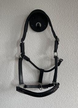 Echtleder Lackhalfter mit Swarovski Steinen, Glam Bridle, Halfter, St.Gallen