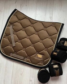 EQUESTRIAN Stockholm "Golden Brass", Helena, Dressage Pads, Vermont