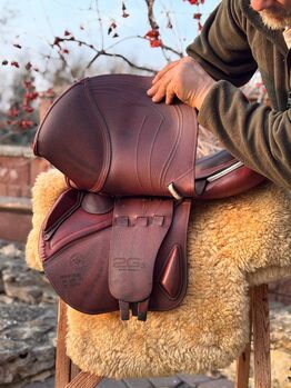 Eleganter Springsattel – Größe 17" – Hochwertiges Leder