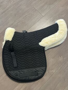 Engel Lammfell Satteldecke - Neu, Engel  Satteldecke, Anne Biedermann , Dressage Pads, Wehr