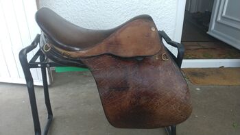 English Buffalo Leather Polo Saddle, Carolyn Thow, Other Saddle, Alvarado