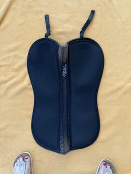 Equest Sattelpad V3, Korrekturpad, 3 Kammersystem, black Equest Sattelpad V3, Korrekturpad, 3 Kammersystem, black