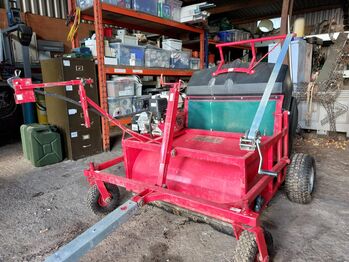 Equestrian Powered Brush Poo Sweeper Picker-up SCH SCH Equestrian Powered Brush / Poo Picker