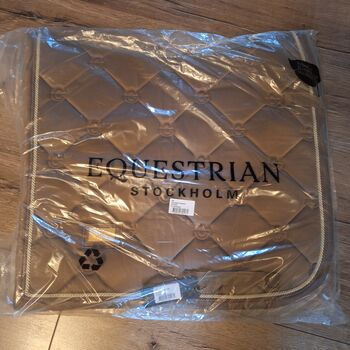 Equestrian Stockholm Schabracke mit Bandagen Equestrian Stockholm 