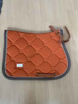 Equestrian Stockholm Schabracke Orange, Equestrian Stockholm , Ayline Feinen, Dressage Pads, Düren