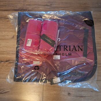 Equestrian Stockholm Schabracke mit Bandagen Fade Fuchsia, ADN, Dressage Pads, Duisburg