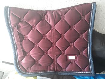Equestrian Stockholm Schabracke in Crystal Merlot in DL, Equestrian Stockholm , Luna15112003, Dressage Pads, Limburgerhof 