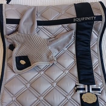 Equifinity Schabracke und Fliegenhaube, Equifinity Crystal Grey, Christine Silvia Freund, Schabracken, Viernheim