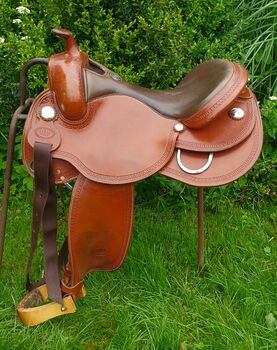 Equiflex Westernsättel, Triple W, Diamond C, Westwood, Bearflex, Sattelfundgrube NRW, Sattelfundgrube (Sattelfundgrube), Western Saddle, Kreuzau