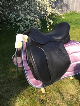 Equiline Dressursattel "Elite" 17" KW L NEU Baujahr 05/2018 unbenutzt, direkt vom Hersteller, Equiline Elite, D. Richter, Dressage Saddle, Groß Kreutz