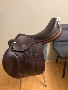 Springsattel Equiline, Equiline Sattel, Lena Reitetschläger, Jumping Saddle, Kirchberg ob der Donau