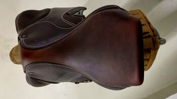 Equiline Springsattel 17"M Equiline  Marghe