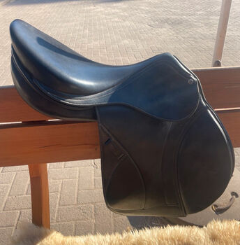 Equiline Springsattel EQ1 Gooldy 16,5/32, Equiline  Springsattel, Leni Schult, Jumping Saddle, Dallgow-Döberitz
