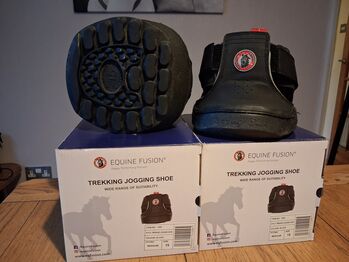 Equine Fusion 15 Regular Trekking Jogging Hoof Boots, Equine Fusion Jogging Hoof Boot, Lisa Flaxman, Podkuwanie koni, Wirral