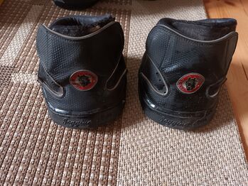 Equine fusion hoof boots size 14slim, Equine fusion  Equine fusion , Jean O'CONNOR, Buty dla konia, Galway