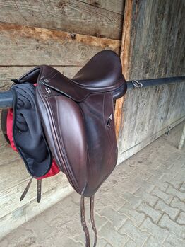 Equipe Olympia Dressursattel braun 17" Bjhr 2023 top Zustand Equipe  Olympia 