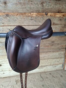 Equipe Olympia Dressursattel braun 17" Bjhr 2023 top Zustand, Equipe  Olympia , Maresa, Dressage Saddle, Pfullingen