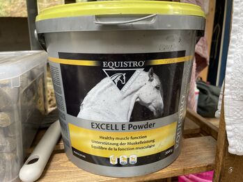 Equistro Excell E Powder Vitamin E Selen Muskelleistung 2,5 Kg von 3 kg, Equistro Excell E Powder, AC, Pferdefutter, Velbert